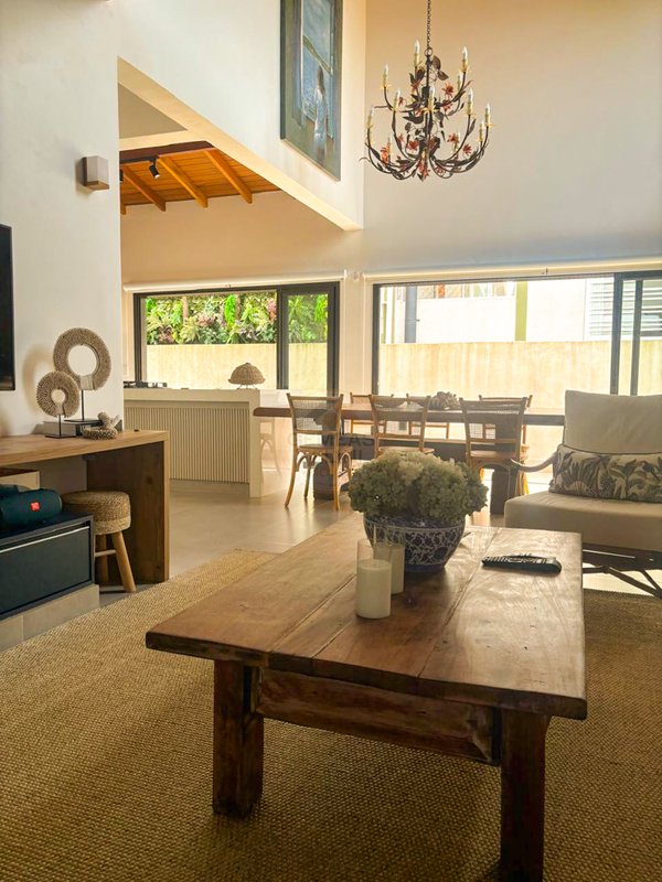 CASA TÉRREA REFORMADA EM JUQUEHY – CONFORTO, ESPAÇO E NATUREZA - À VENDA  São Sebastião - 