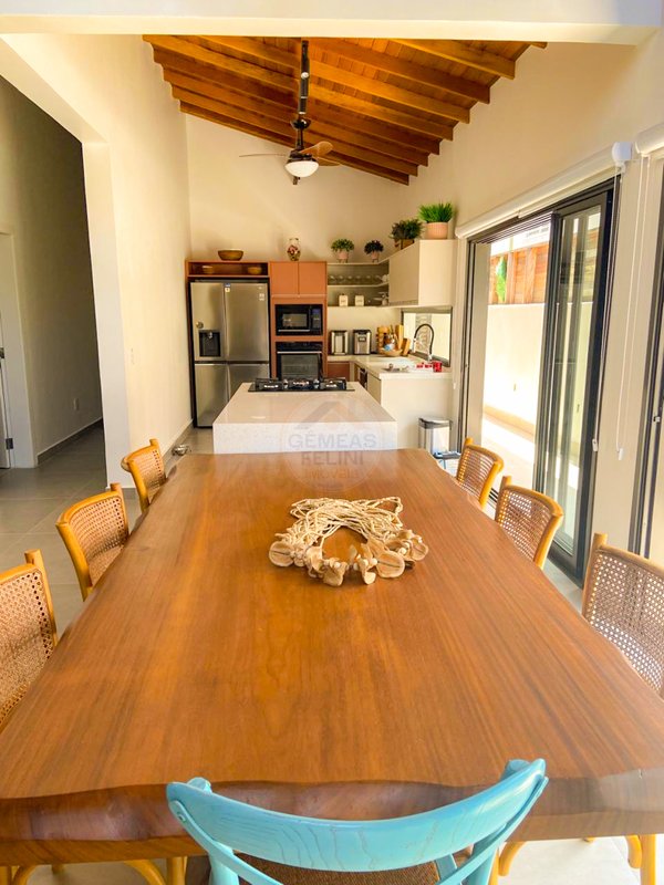 CASA TÉRREA REFORMADA EM JUQUEHY – CONFORTO, ESPAÇO E NATUREZA - À VENDA  São Sebastião - 