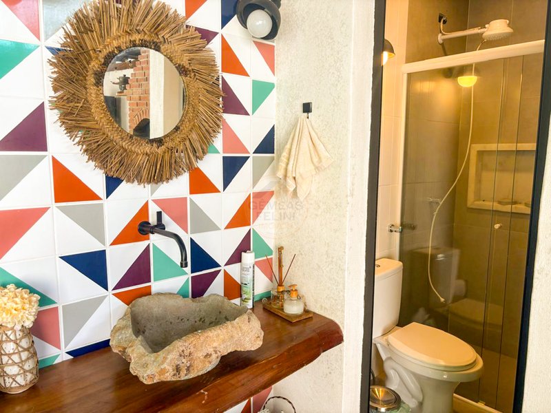 CASA TÉRREA REFORMADA EM JUQUEHY – CONFORTO, ESPAÇO E NATUREZA - À VENDA  São Sebastião - 