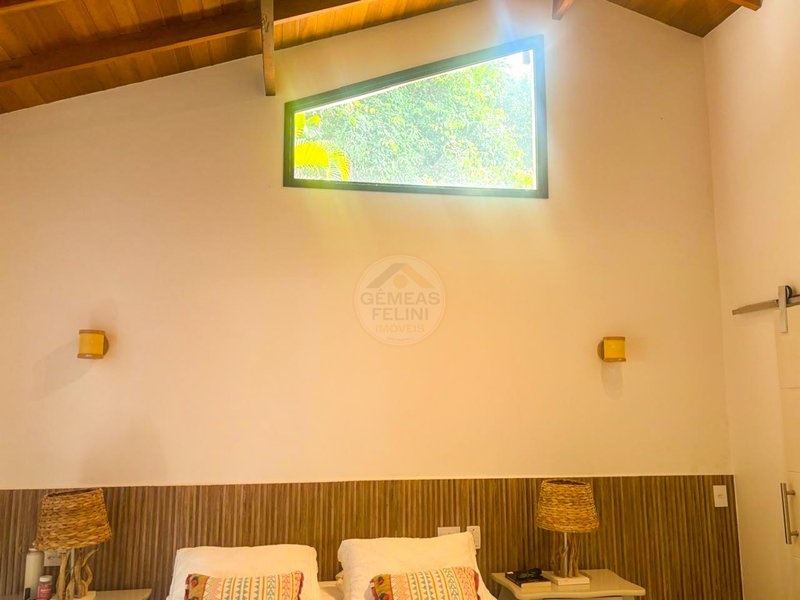 CASA TÉRREA REFORMADA EM JUQUEHY – CONFORTO, ESPAÇO E NATUREZA - À VENDA  São Sebastião - 