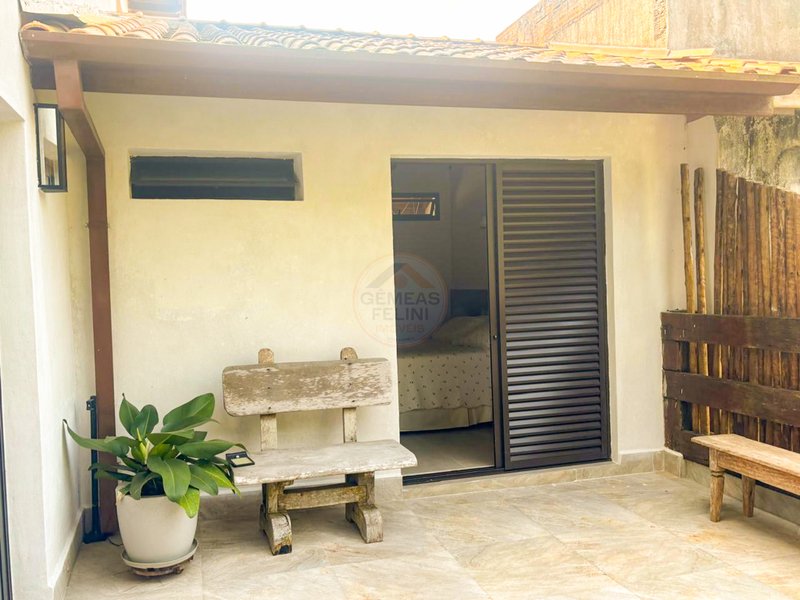 CASA TÉRREA REFORMADA EM JUQUEHY – CONFORTO, ESPAÇO E NATUREZA - À VENDA  São Sebastião - 