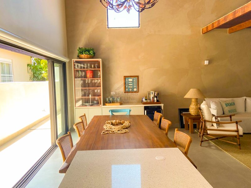 CASA TÉRREA REFORMADA EM JUQUEHY – CONFORTO, ESPAÇO E NATUREZA - À VENDA  São Sebastião - 