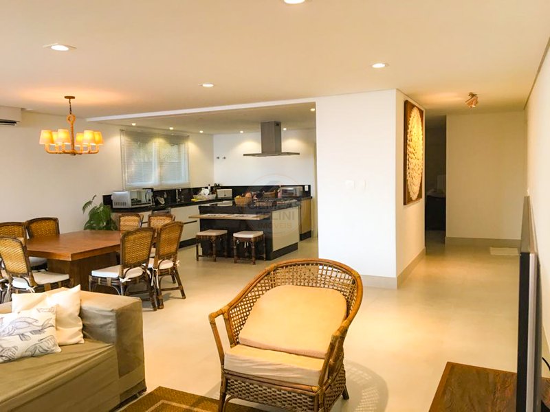 CASA PÉ NA AREIA EM CONDOMINIO NA PRAIA DE JUQUEHY AMPLO JARDIM - LOCAÇÃO ANUAL / MENSAL  São Sebastião - 