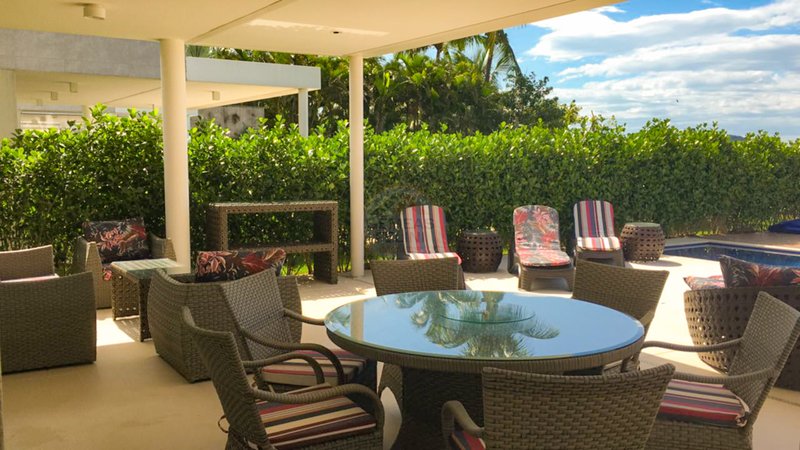 CASA PÉ NA AREIA EM CONDOMINIO NA PRAIA DE JUQUEHY AMPLO JARDIM - LOCAÇÃO ANUAL / MENSAL  São Sebastião - 