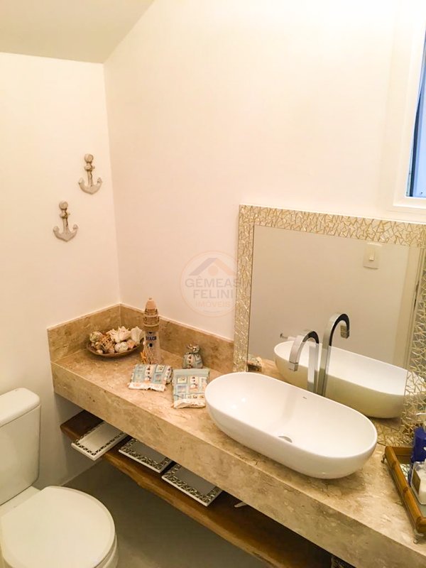 CASA PÉ NA AREIA EM CONDOMINIO NA PRAIA DE JUQUEHY AMPLO JARDIM - LOCAÇÃO ANUAL / MENSAL  São Sebastião - 