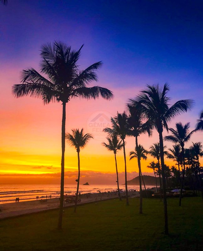 CASA PÉ NA AREIA EM CONDOMINIO NA PRAIA DE JUQUEHY AMPLO JARDIM - LOCAÇÃO ANUAL / MENSAL  São Sebastião - 