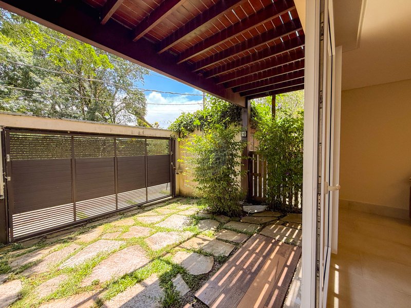 CASA EM CONDOMÍNIO NA PRAIA DE JUQUEHY - LOCAÇÃO ANUAL E DIÁRIAS  São Sebastião - 