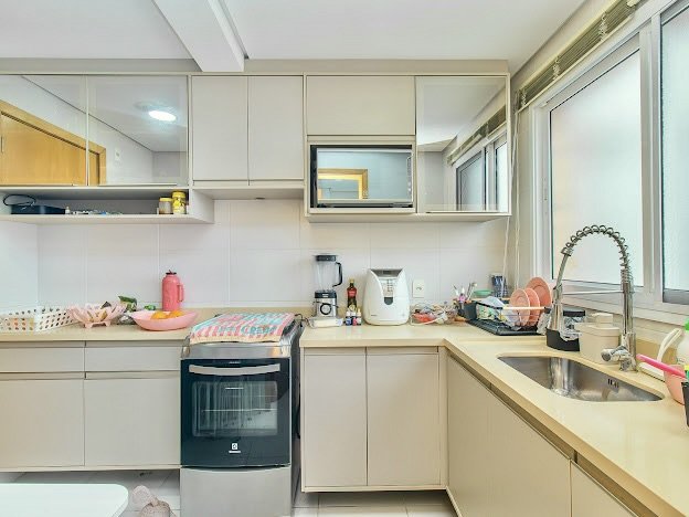 R$ 750.000 - APARTAMENTO - 86M2 - 2 DORM - SU&Iacute;TE - CHURRASQUEIRA - INFRA -  2 VAGAS Rua General Caldwell Porto Alegre - 