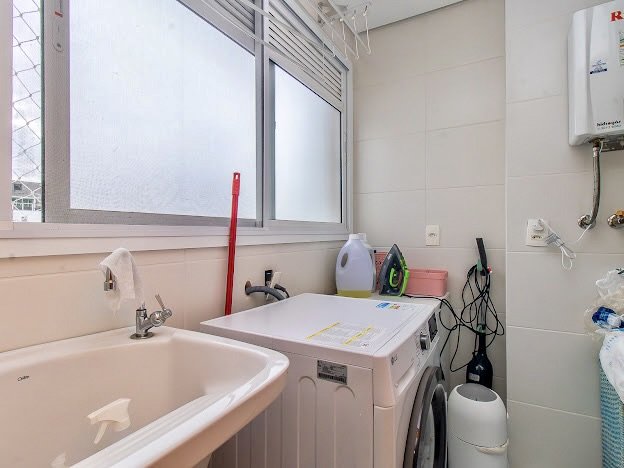 R$ 750.000 - APARTAMENTO - 86M2 - 2 DORM - SU&Iacute;TE - CHURRASQUEIRA - INFRA -  2 VAGAS Rua General Caldwell Porto Alegre - 