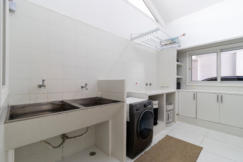 Casa à Venda Alto da Boa Vista em São Paulo/SP Rua Comendador Elias Zarzur São Paulo - 