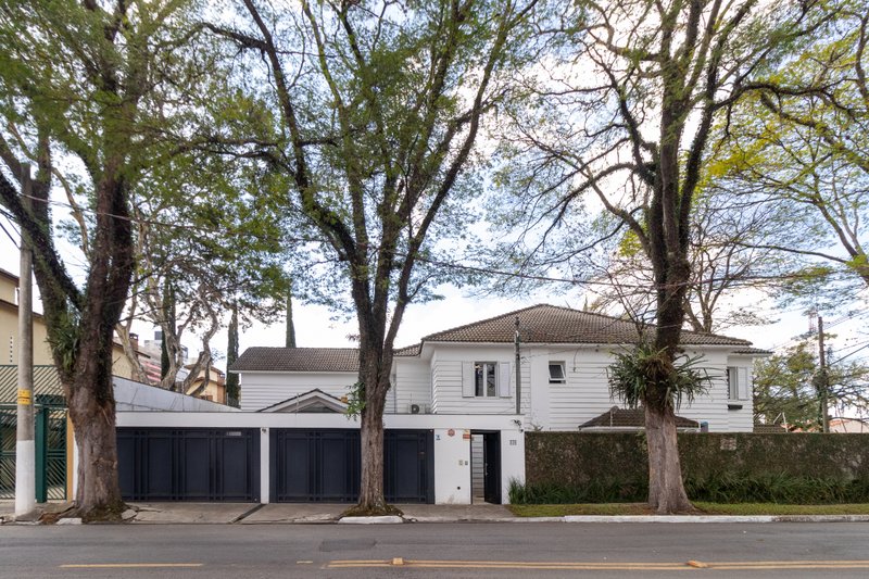 Casa à Venda Alto da Boa Vista em São Paulo/SP Rua Comendador Elias Zarzur São Paulo - 
