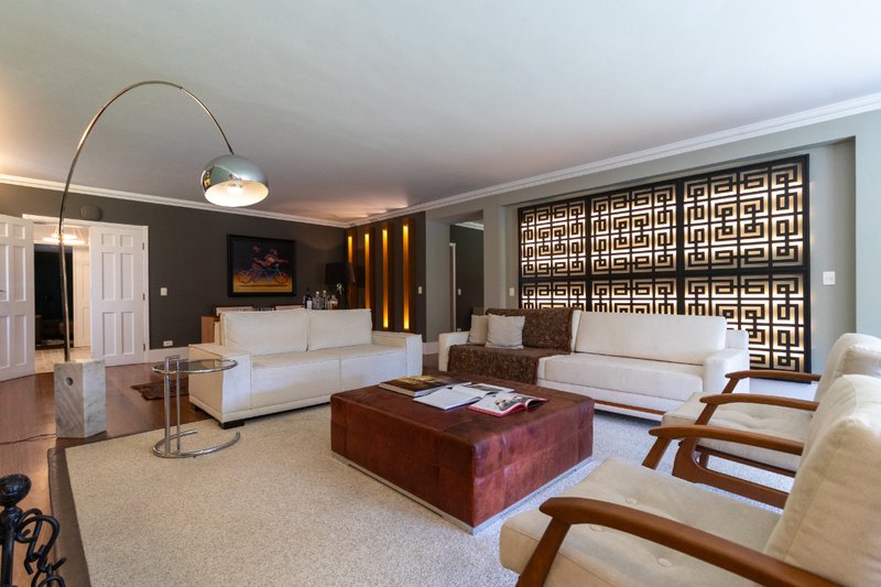 Casa à Venda Alto da Boa Vista em São Paulo/SP Rua Comendador Elias Zarzur São Paulo - 