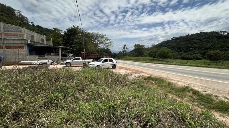 🏡 Vende-se Terreno em Cachoeiras de Macacu – RJ 🏡 Rua Esmeraldino Salvino CACHOEIRAS DE MACACU - 