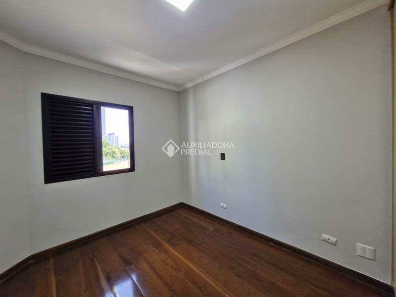 APARTAMENTO COM 4 DORMITÓRIOS SENDO 1 SUÍTE - CENTRO -SÃO BERNARDO DO CAMPO Rua Carlos del Prete São Bernardo do Campo - 