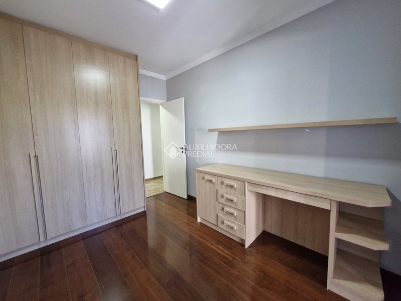 APARTAMENTO COM 4 DORMITÓRIOS SENDO 1 SUÍTE - CENTRO -SÃO BERNARDO DO CAMPO Rua Carlos del Prete São Bernardo do Campo - 