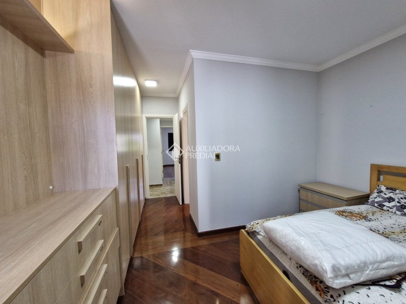 APARTAMENTO COM 4 DORMITÓRIOS SENDO 1 SUÍTE - CENTRO -SÃO BERNARDO DO CAMPO Rua Carlos del Prete São Bernardo do Campo - 