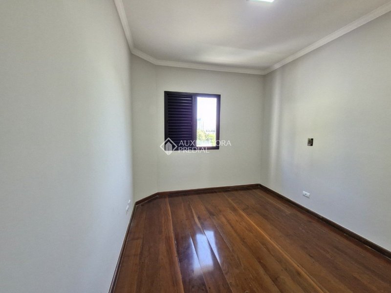 APARTAMENTO COM 4 DORMITÓRIOS SENDO 1 SUÍTE - CENTRO -SÃO BERNARDO DO CAMPO Rua Carlos del Prete São Bernardo do Campo - 