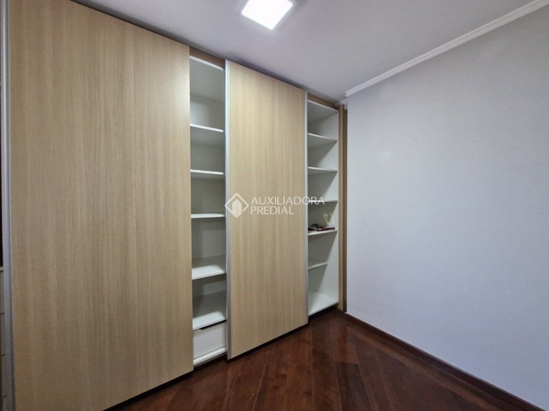 APARTAMENTO COM 4 DORMITÓRIOS SENDO 1 SUÍTE - CENTRO -SÃO BERNARDO DO CAMPO Rua Carlos del Prete São Bernardo do Campo - 