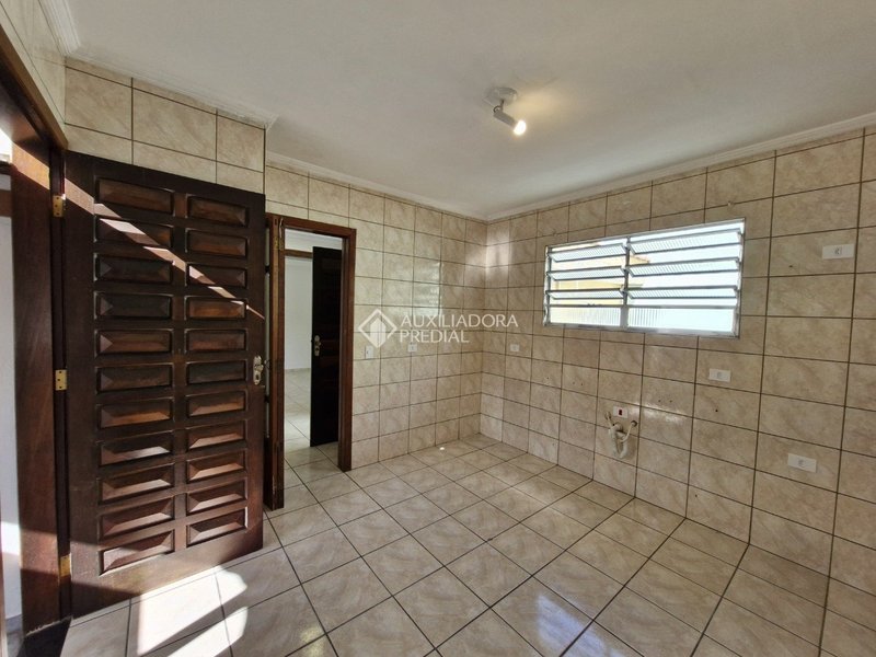 CASA TÉRREA COM EDÍCULA  - ESTUDA APTO NO NEGÓCIO - BAETA NEVES - SÃO BERNARDO DO CAMPO  São Bernardo do Campo - 