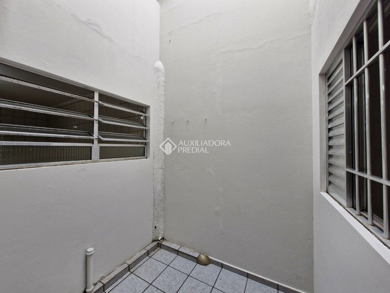 CASA TÉRREA COM EDÍCULA  - ESTUDA APTO NO NEGÓCIO - BAETA NEVES - SÃO BERNARDO DO CAMPO  São Bernardo do Campo - 