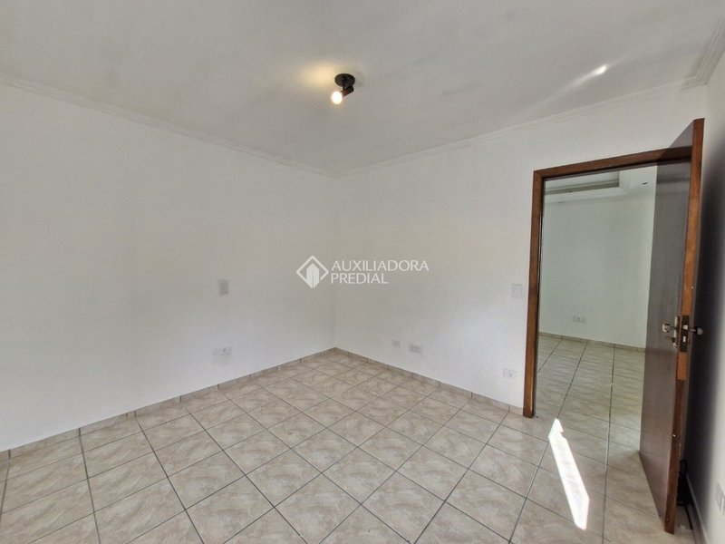 CASA TÉRREA COM EDÍCULA  - ESTUDA APTO NO NEGÓCIO - BAETA NEVES - SÃO BERNARDO DO CAMPO  São Bernardo do Campo - 