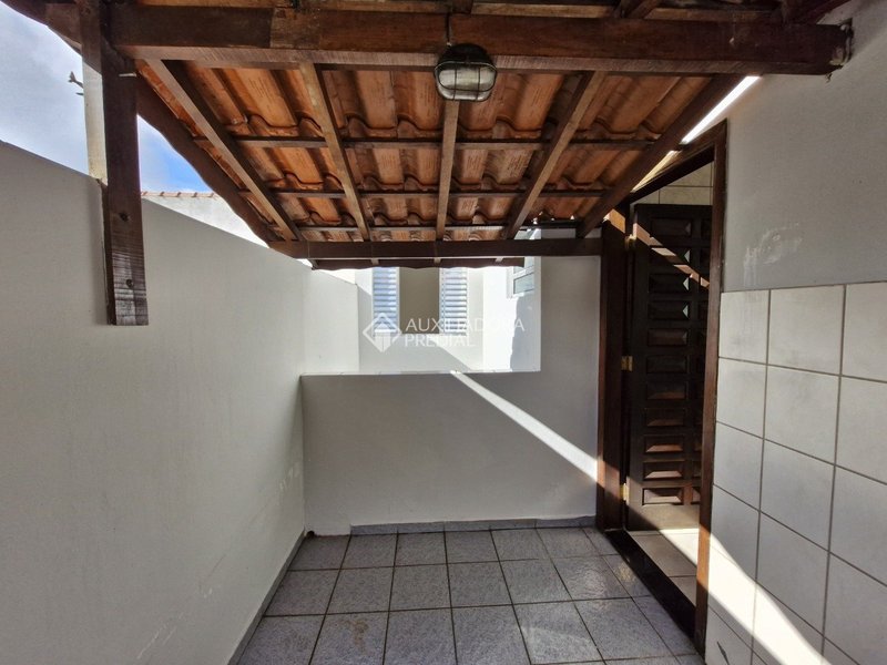 CASA TÉRREA COM EDÍCULA  - ESTUDA APTO NO NEGÓCIO - BAETA NEVES - SÃO BERNARDO DO CAMPO  São Bernardo do Campo - 