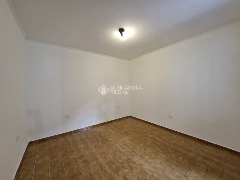 CASA TÉRREA COM EDÍCULA  - ESTUDA APTO NO NEGÓCIO - BAETA NEVES - SÃO BERNARDO DO CAMPO  São Bernardo do Campo - 