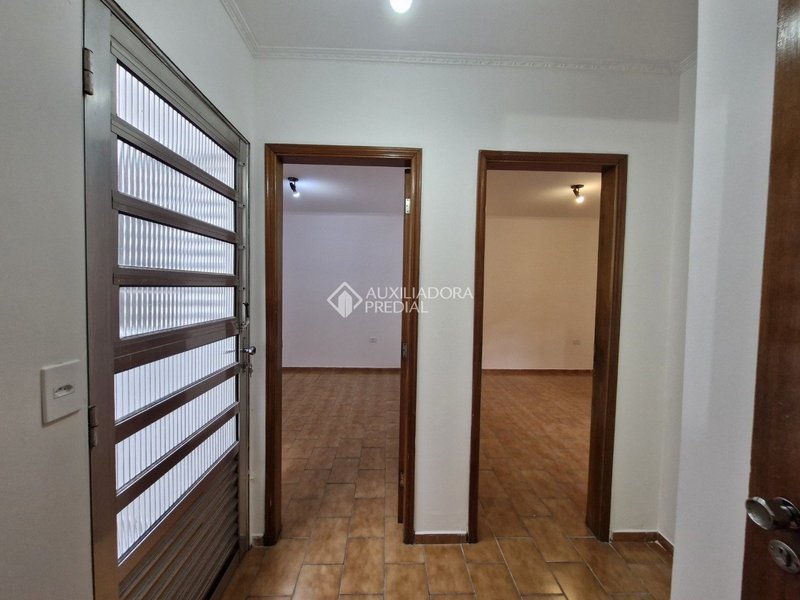 CASA TÉRREA COM EDÍCULA  - ESTUDA APTO NO NEGÓCIO - BAETA NEVES - SÃO BERNARDO DO CAMPO  São Bernardo do Campo - 