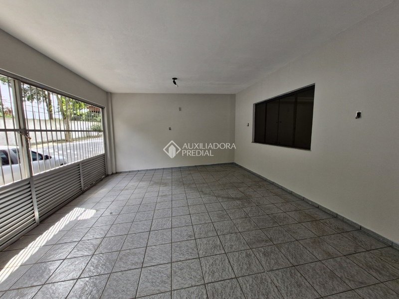 CASA TÉRREA COM EDÍCULA  - ESTUDA APTO NO NEGÓCIO - BAETA NEVES - SÃO BERNARDO DO CAMPO  São Bernardo do Campo - 