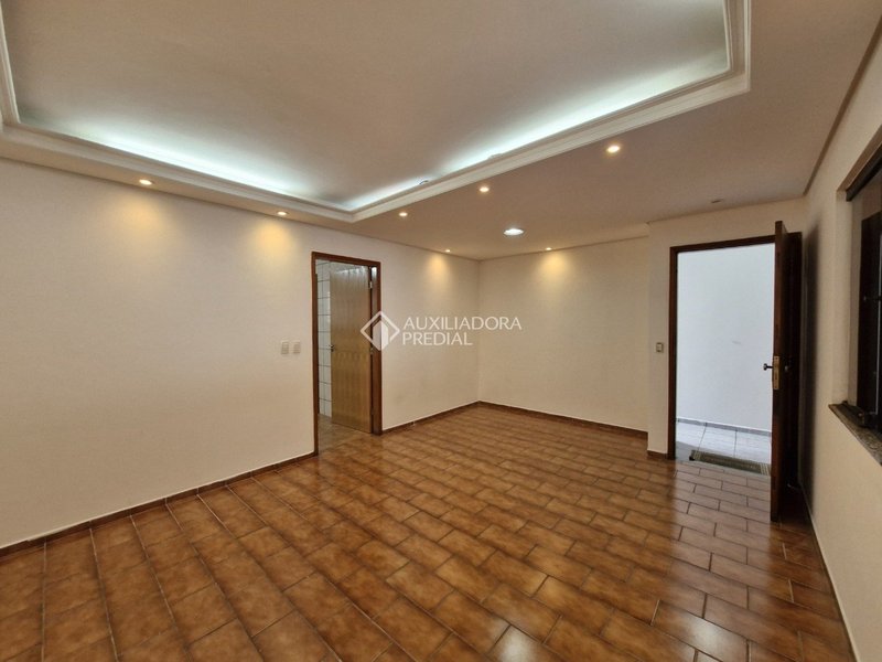 CASA TÉRREA COM EDÍCULA  - ESTUDA APTO NO NEGÓCIO - BAETA NEVES - SÃO BERNARDO DO CAMPO  São Bernardo do Campo - 