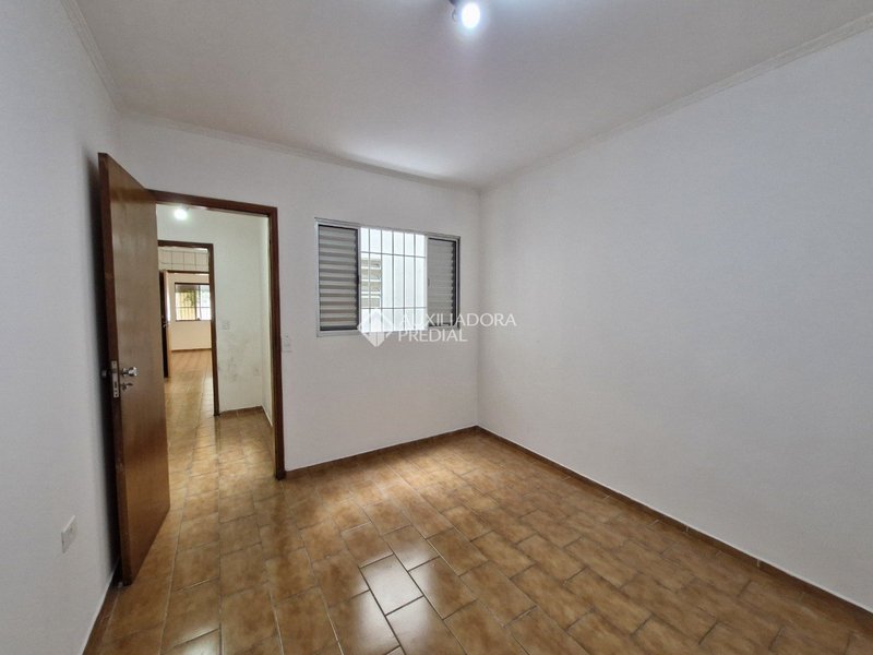 CASA TÉRREA COM EDÍCULA  - ESTUDA APTO NO NEGÓCIO - BAETA NEVES - SÃO BERNARDO DO CAMPO  São Bernardo do Campo - 