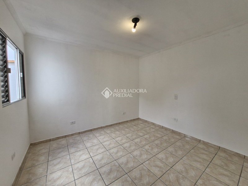 CASA TÉRREA COM EDÍCULA  - ESTUDA APTO NO NEGÓCIO - BAETA NEVES - SÃO BERNARDO DO CAMPO  São Bernardo do Campo - 