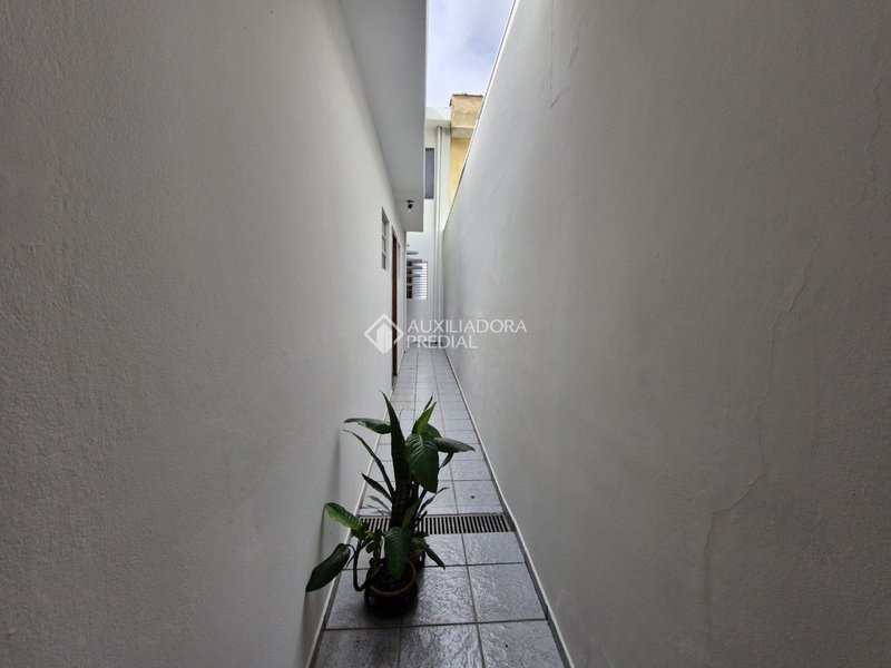 CASA TÉRREA COM EDÍCULA  - ESTUDA APTO NO NEGÓCIO - BAETA NEVES - SÃO BERNARDO DO CAMPO  São Bernardo do Campo - 