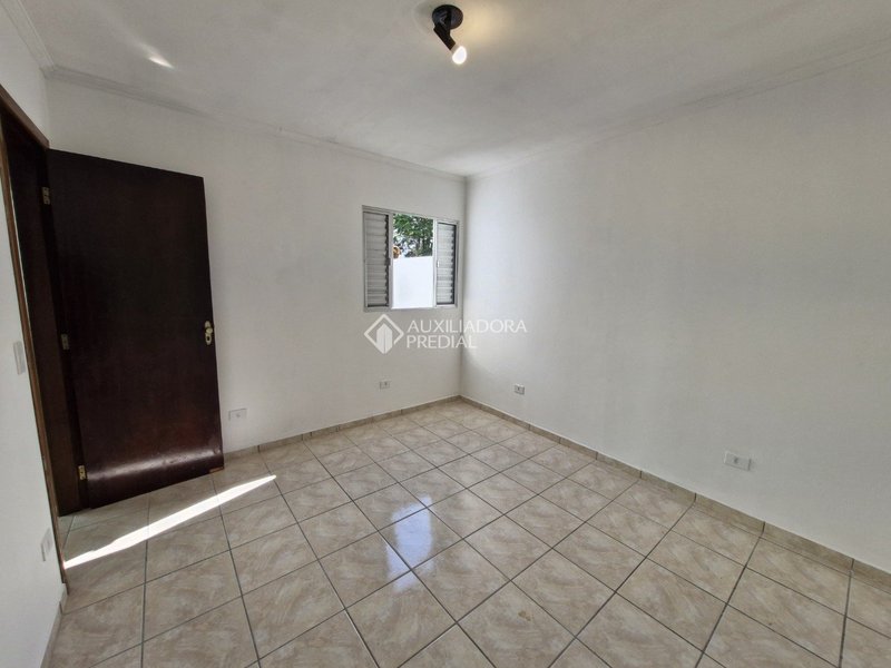 CASA TÉRREA COM EDÍCULA  - ESTUDA APTO NO NEGÓCIO - BAETA NEVES - SÃO BERNARDO DO CAMPO  São Bernardo do Campo - 