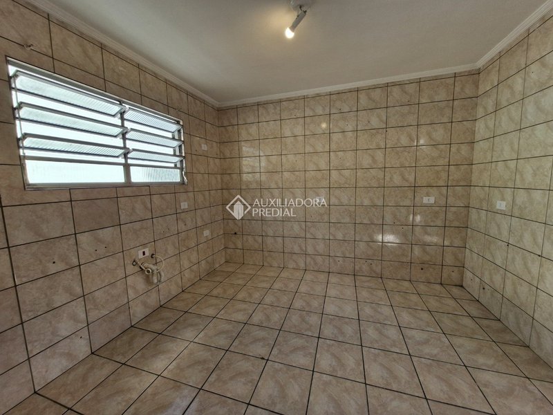 CASA TÉRREA COM EDÍCULA  - ESTUDA APTO NO NEGÓCIO - BAETA NEVES - SÃO BERNARDO DO CAMPO  São Bernardo do Campo - 