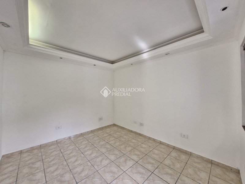 CASA TÉRREA COM EDÍCULA  - ESTUDA APTO NO NEGÓCIO - BAETA NEVES - SÃO BERNARDO DO CAMPO  São Bernardo do Campo - 