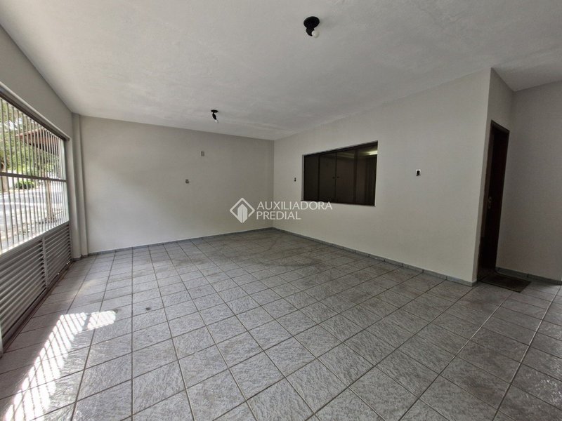 CASA TÉRREA COM EDÍCULA  - ESTUDA APTO NO NEGÓCIO - BAETA NEVES - SÃO BERNARDO DO CAMPO  São Bernardo do Campo - 