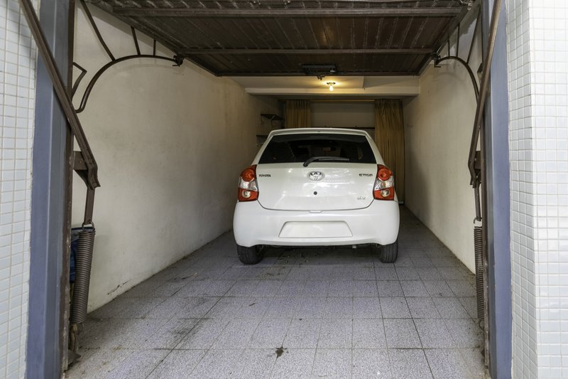 R$ 325.000 - &Oacute;TIMO APARTAMENTO - DE FRENTE - 68M2 - 2 DORM - CHURRASQUEIRA - 1 VAGA Rua Ari Marinho Porto Alegre - 