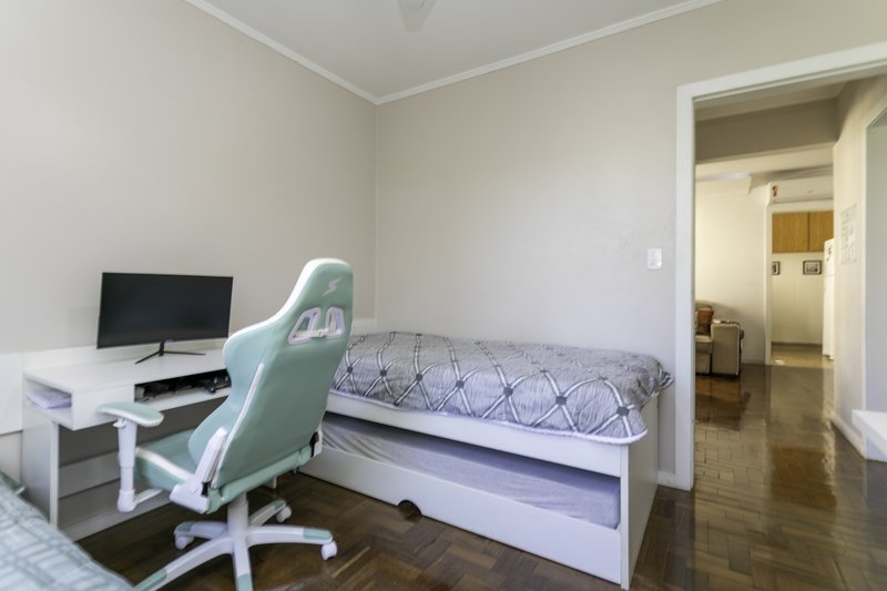 R$ 325.000 - &Oacute;TIMO APARTAMENTO - DE FRENTE - 68M2 - 2 DORM - CHURRASQUEIRA - 1 VAGA Rua Ari Marinho Porto Alegre - 