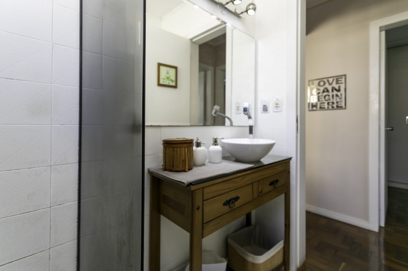 R$ 325.000 - &Oacute;TIMO APARTAMENTO - DE FRENTE - 68M2 - 2 DORM - CHURRASQUEIRA - 1 VAGA Rua Ari Marinho Porto Alegre - 