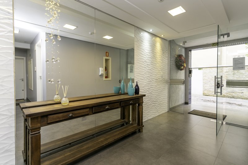 R$ 325.000 - &Oacute;TIMO APARTAMENTO - DE FRENTE - 68M2 - 2 DORM - CHURRASQUEIRA - 1 VAGA Rua Ari Marinho Porto Alegre - 