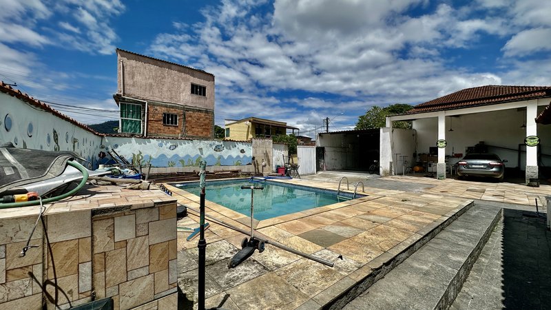 🏡 Espa&ccedil;o Vers&aacute;til com Piscina e Galp&atilde;o &mdash; Localiza&ccedil;&atilde;o Privilegiada no Centro de GUAPIMIRIM Rua Jaime Portela Guapimirim - 