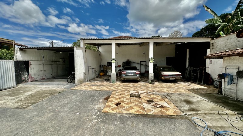 🏡 Espa&ccedil;o Vers&aacute;til com Piscina e Galp&atilde;o &mdash; Localiza&ccedil;&atilde;o Privilegiada no Centro de GUAPIMIRIM Rua Jaime Portela Guapimirim - 