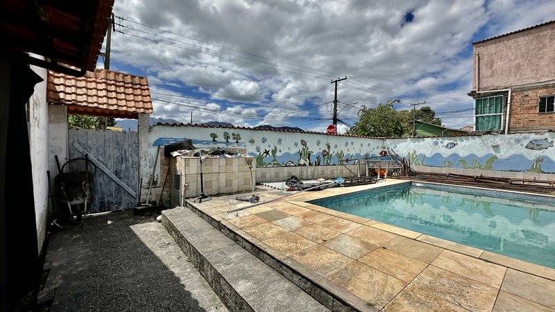 🏡 Espa&ccedil;o Vers&aacute;til com Piscina e Galp&atilde;o &mdash; Localiza&ccedil;&atilde;o Privilegiada no Centro de GUAPIMIRIM Rua Jaime Portela Guapimirim - 