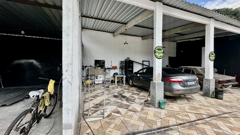 🏡 Espa&ccedil;o Vers&aacute;til com Piscina e Galp&atilde;o &mdash; Localiza&ccedil;&atilde;o Privilegiada no Centro de GUAPIMIRIM Rua Jaime Portela Guapimirim - 