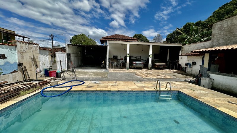 🏡 Espa&ccedil;o Vers&aacute;til com Piscina e Galp&atilde;o &mdash; Localiza&ccedil;&atilde;o Privilegiada no Centro de GUAPIMIRIM Rua Jaime Portela Guapimirim - 