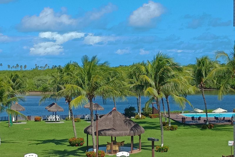 Apartamento de 2/4 -Barra de Jacuípe - condominio Com Acesso direto ao Rio rua direta de jacuipe Camaçari - 