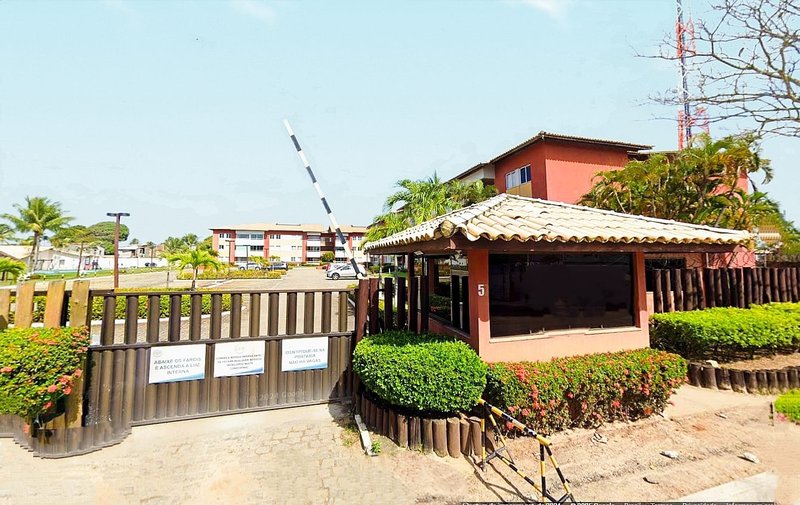 Apartamento de 2/4 -Barra de Jacu&iacute;pe - condominio Com Acesso direto ao Rio rua direta de jacuipe Camaçari - 