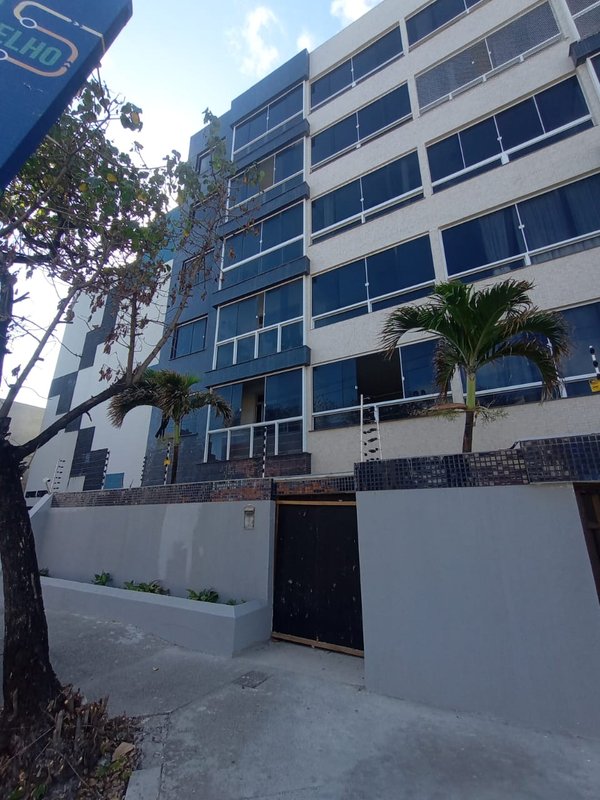 APARTAMENTO 2 QUARTOS SUÍTE CLOSET VARANDA GARAGEM À VENDA NA PITUBA! Avenida Manoel Dias da Silva Salvador - 