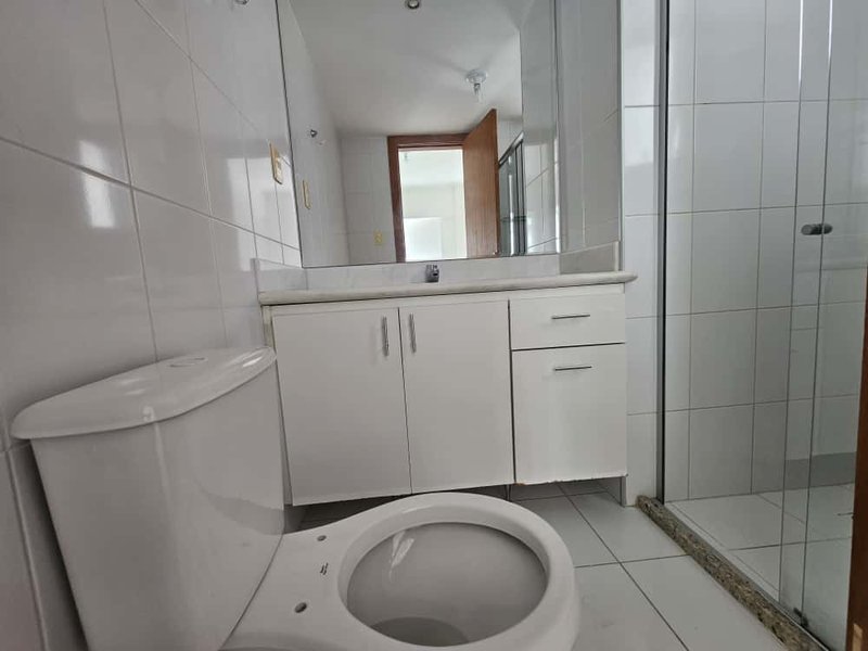APARTAMENTO 2 SUÍTES VARANDA LAVABO PISCINA 5 GARAGENS SOLTAS À VENDA NA VITÓRIA! Avenida Sete de Setembro Salvador - 